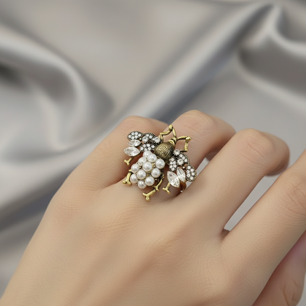 Vintage Insect Design Adjustable Open Ring – Retro Alloy Ring with Crystal Accents