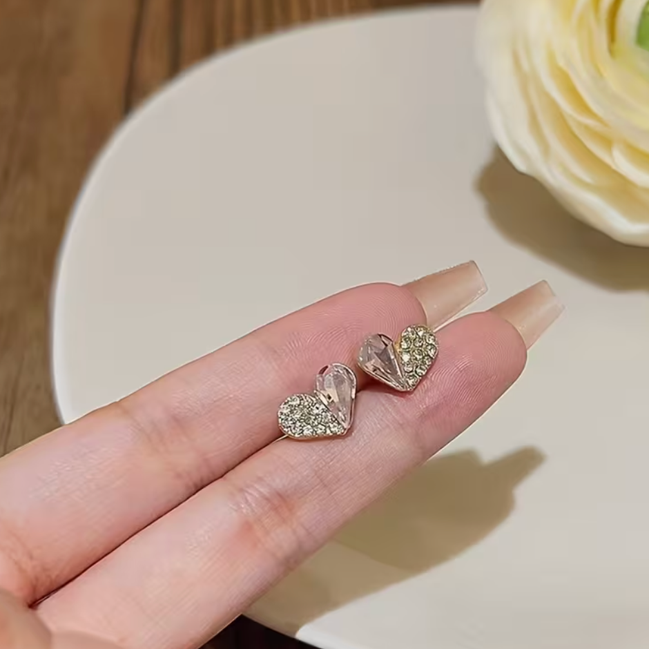 Sweet Pink Heart-Shaped Rhinestone Stud Earrings for Women – Asymmetrical Niche Design